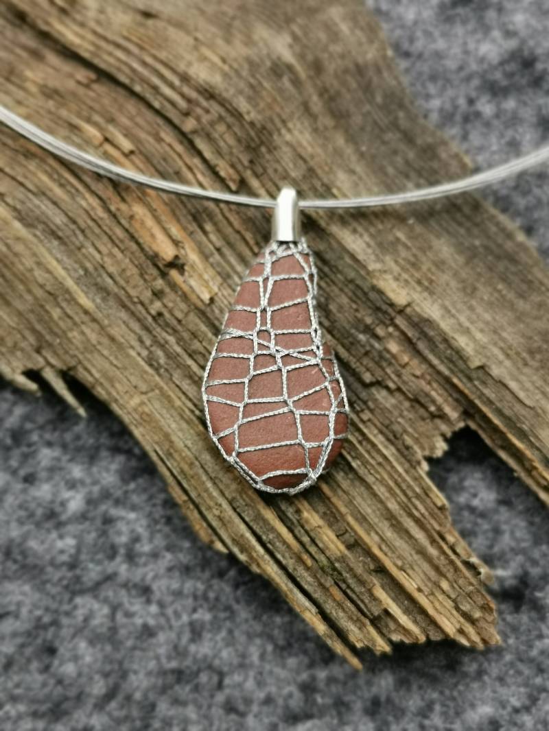 Silber - Steinling Netzstein Steine Eingestrickt Flusssteine Steinschmuck Steinanhänger Silber - Steinling Netzstein Steine Eingestrickt Flusssteine Steinschmuck Steinanhänger von UmgarnteSteine