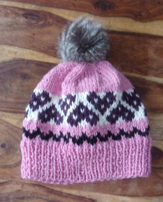 Damen-Wollmütze, Jacquard-strickmütze, Mütze, Kappe Cappellino, Tapa, Modeaccessoire, Geschenk, Skimütze, Damenmode von UnMoutonMeDemanda