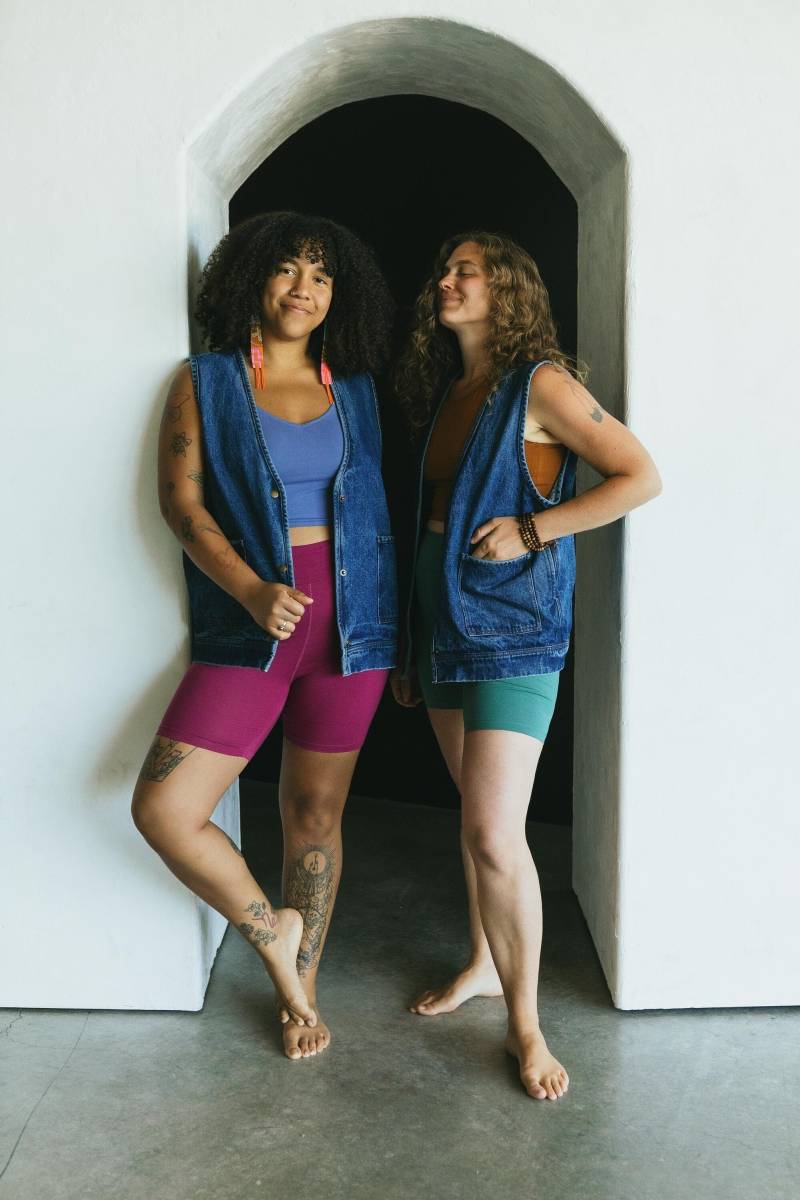 Weste Aus Bio-Baumwolle Stonewashed Indigo Oversized Jeans von UnaPlumaShop