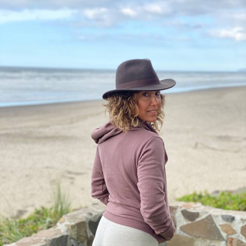 Lotus Sweatshirt - Kapuzenpullover Aus Bio-Baumwolle Lotus Sweatshirt - Kapuzenpullover Aus Bio-Baumwolle von UnaPlumaShop