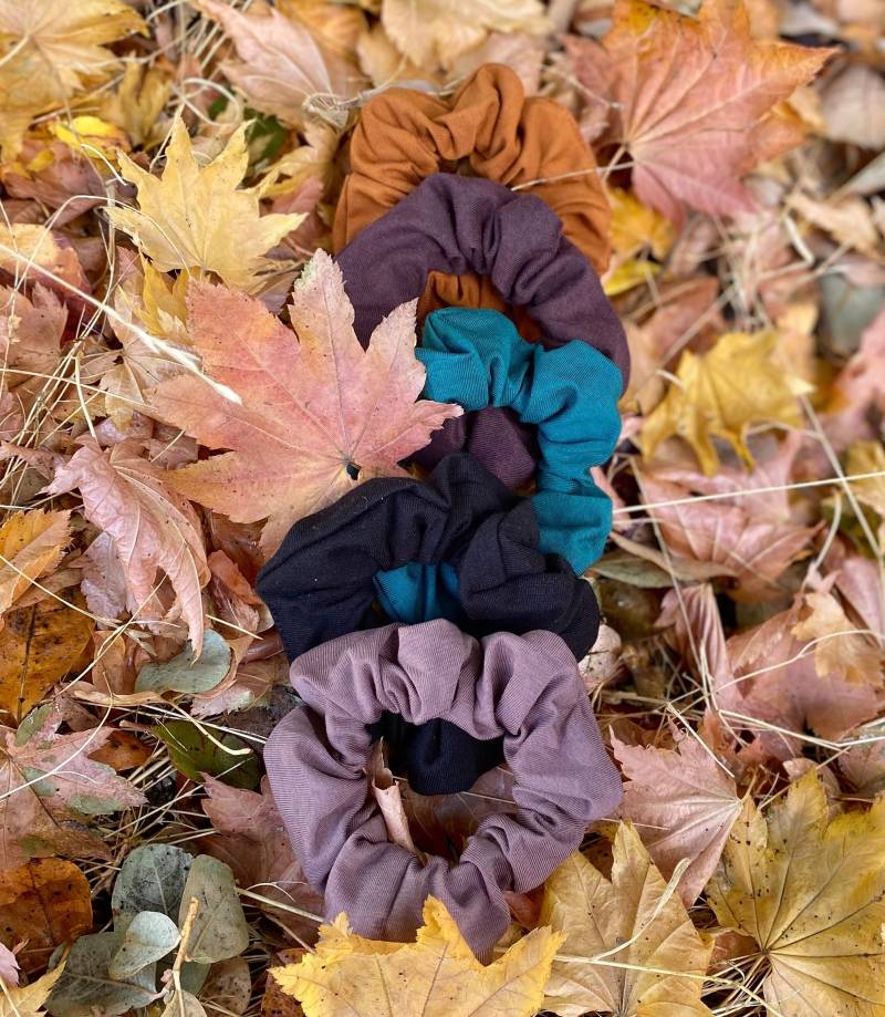 Fünf Scrunchies in Erdtönen - Haargummis Aus Bio-Baumwolle Erdigen Farben von UnaPlumaShop