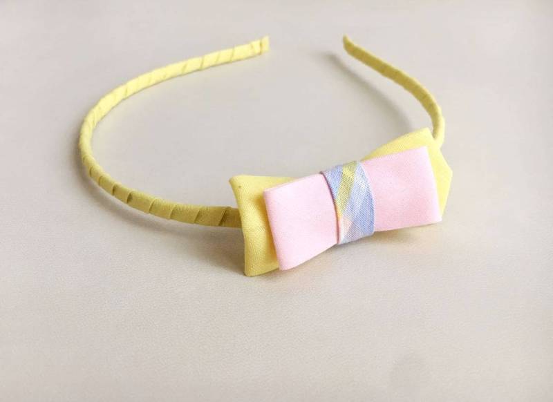 Haarreif Schleife/Baby Mädchen Haarband Gelb Und Rosa Baby-Mädchen Stirnband Handarbeit Haar-Accessoires von UnaViolaSulBalcone