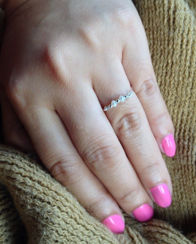 Zierlicher Ring Aus Sterlingsilber Mit Perle von UnbridledEssenceLLC