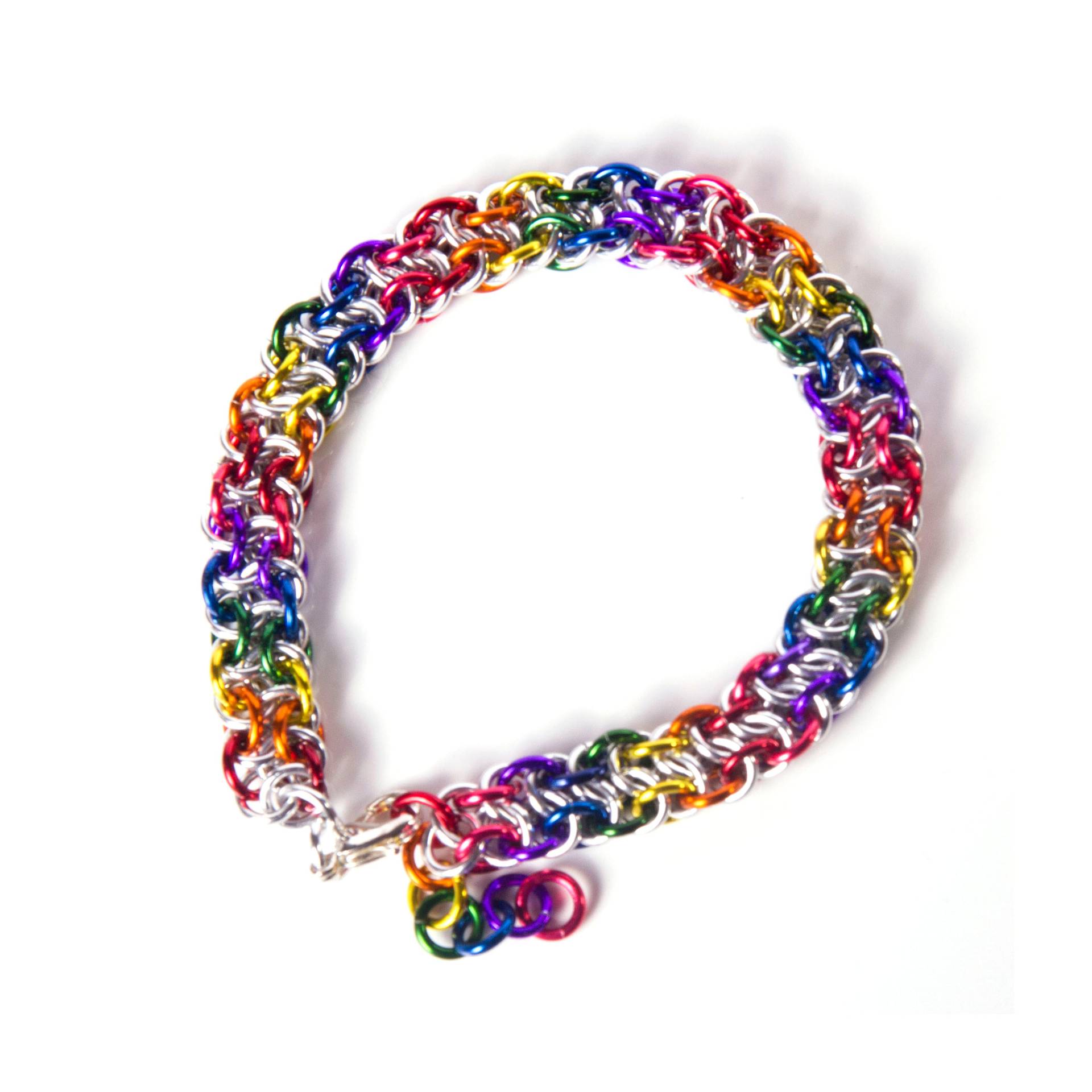 Rainbow Chainmail Armband/Pride Lgbt Armband/Rainbow Chainmail/Gay Pride Jewellery/Rainbow & Silver/Vipera Berus/Chainmaille Rainbow Chainmail Armband/Pride Lgbt Armband/Rainbow Chainmail/Gay Pride Jewellery/Rainbow & Silver/Vipera Berus/Chainmaille von UnchainedDesignUK