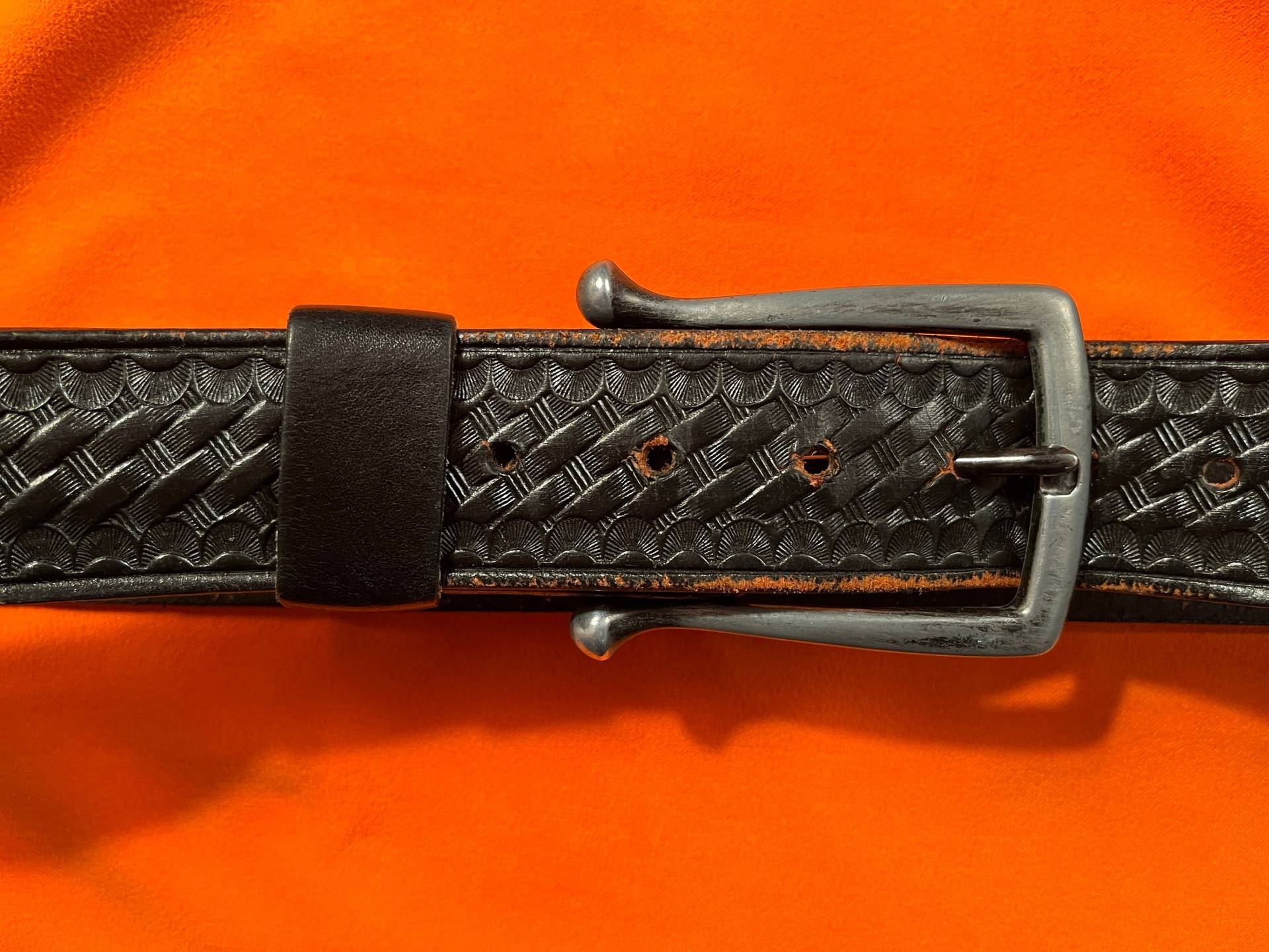 Wrangler Gunmetal Steigbügel Schnalle Wrangler Gunmetal Steigbügel Schnalle von UncleDonsTradingPost