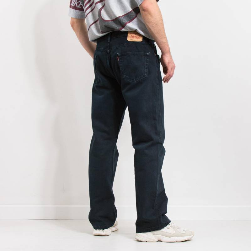 Schwarze Levi's 501 Jeans Vintage Denim Distressed Herren Größe W36 L31 von UncleEdVintage