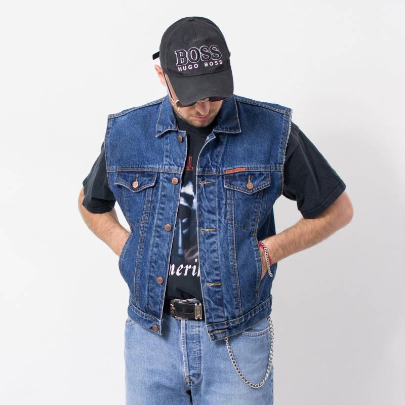 Vintage 90Er Jahre Jeans Weste | Ärmellose Jeansjacke Rohe Geschnittene Ärmel Größe S/M Vintage 90Er Jahre Jeans Weste | Ärmellose Jeansjacke Rohe Geschnittene Ärmel Größe S/M von UncleEdVintage