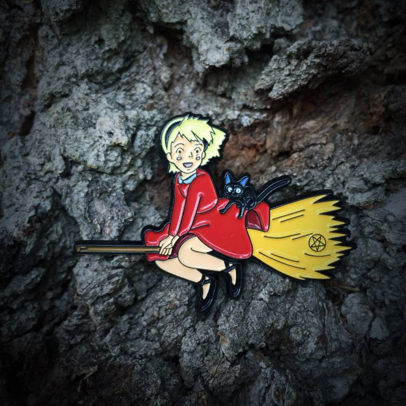 Sabrinas Lieferservice Emaille Pin von UncommonxNonsense