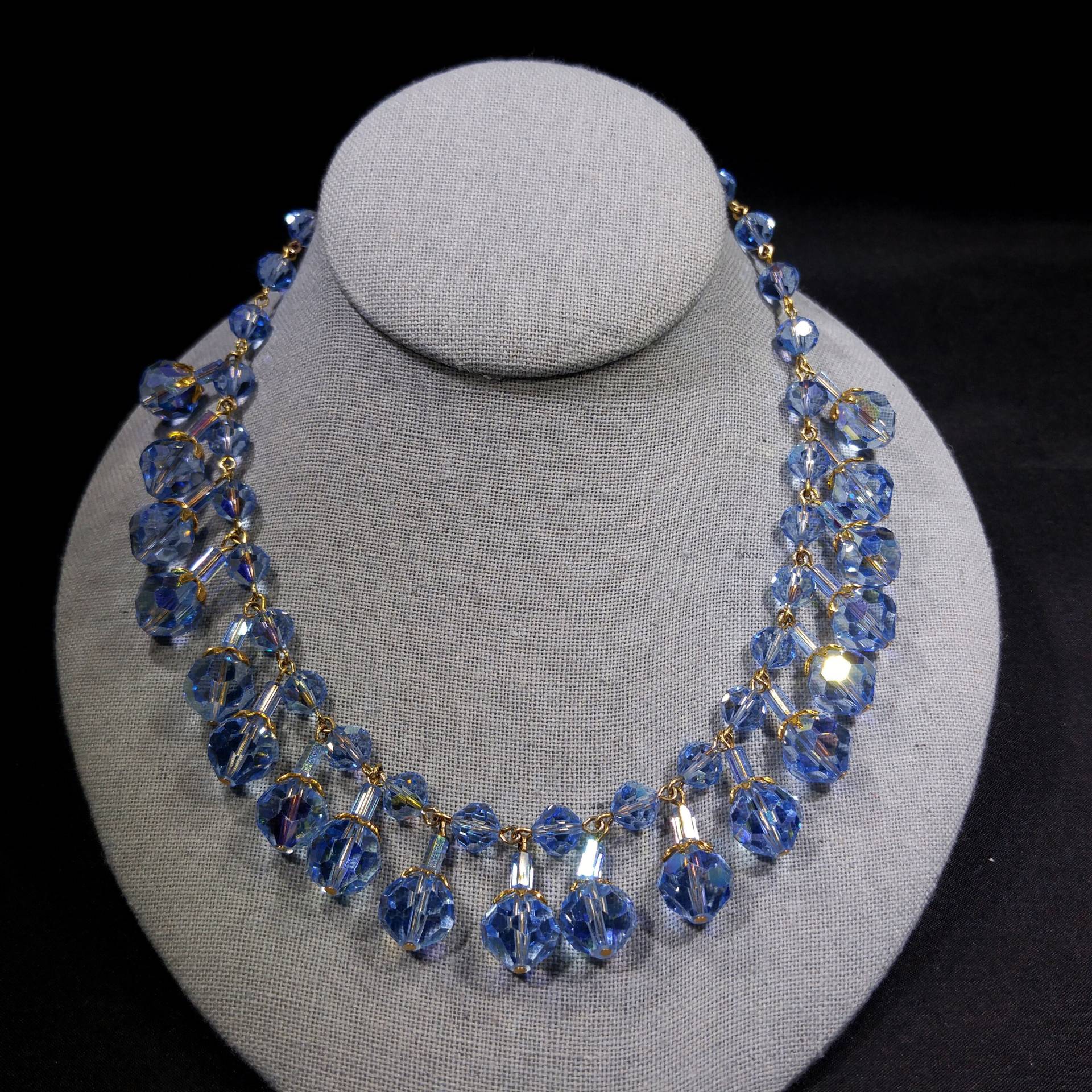 Blauer Kristall Anhänger, Hellblaue Facettierte Perlen, 1960Er Jahre Vintage Schmuck von UncoveringVintage