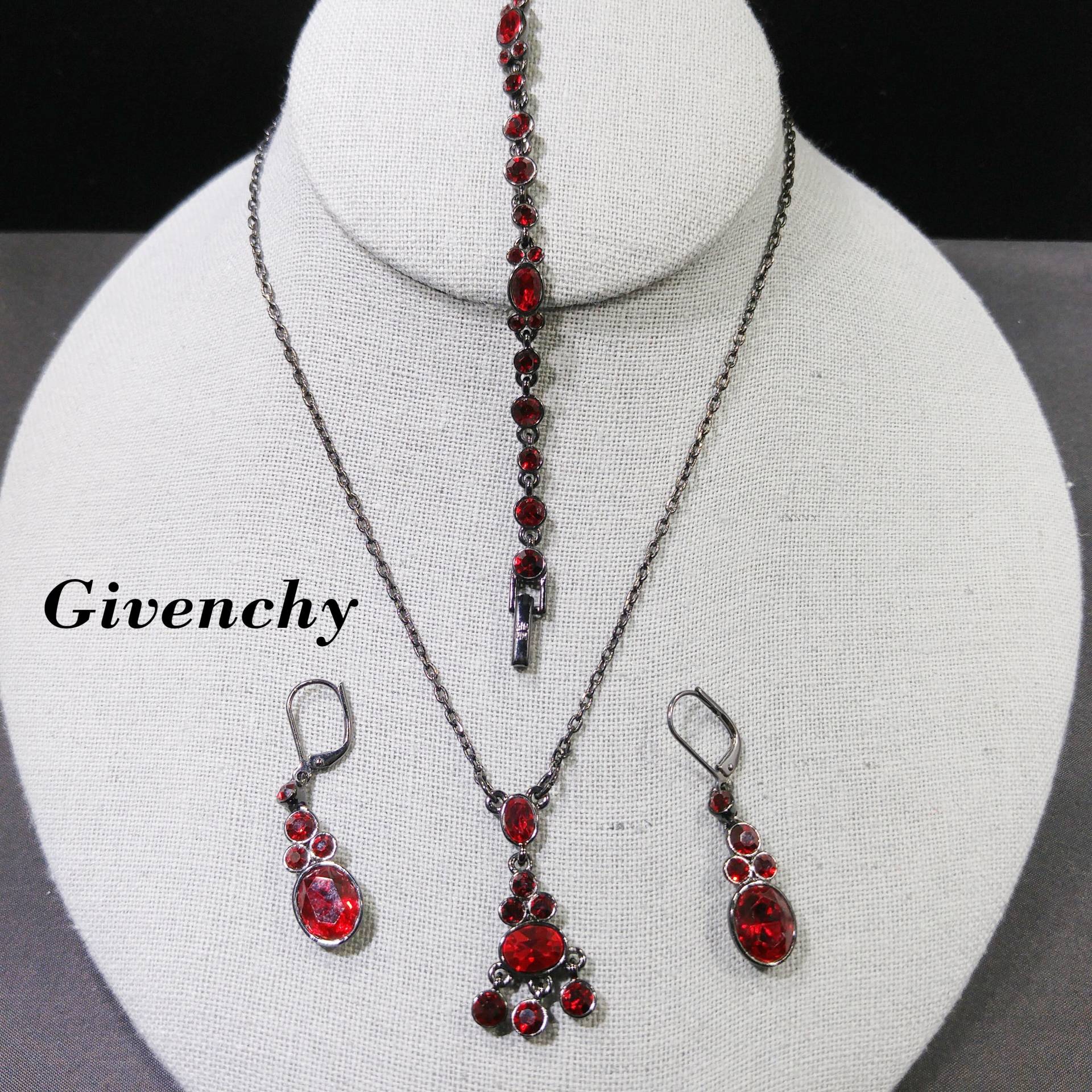 Givenchy Rot Strass Schmuckset, Halskette Armband Ohrringe, 1990Er Jahre Vintage Schmuck von UncoveringVintage