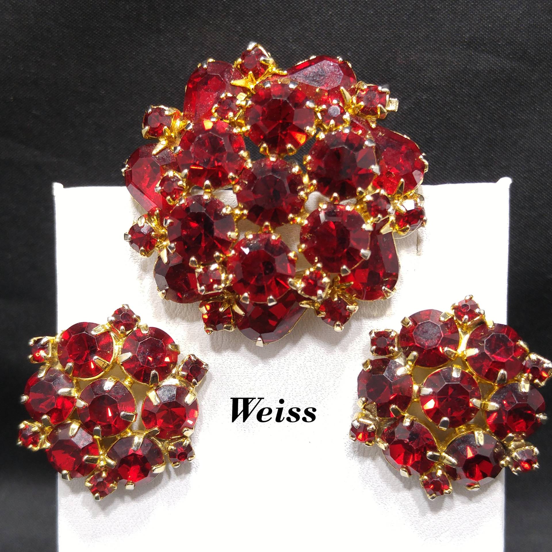 Weiss Rote Strass Brosche & Ohrringe, Vergoldet, 1950Er Jahre Vintage Schmuck von UncoveringVintage