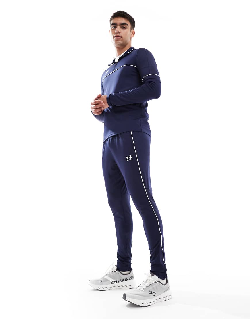Under Armour - Challenger - Trainings-Jogginghose in Mitternachts-Marineblau und Weiß von Under Armour