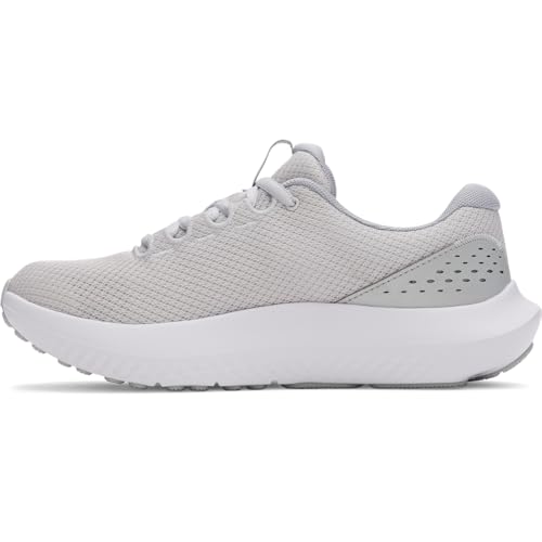 Under Armour Damen Charged Surge 4, leichte und atmungsaktive Laufschuhe, gepolsterte Joggingschuhe für langen Komfort,Halo Gray / Metallic Silver / Metallic Silver,42 von Under Armour