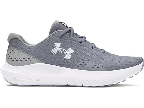 Under Armour Herren Charged Surge 4, leichte und atmungsaktive Laufschuhe, gepolsterte Joggingschuhe für langen Komfort,Steel / Mod Gray / White,42.5 von Under Armour