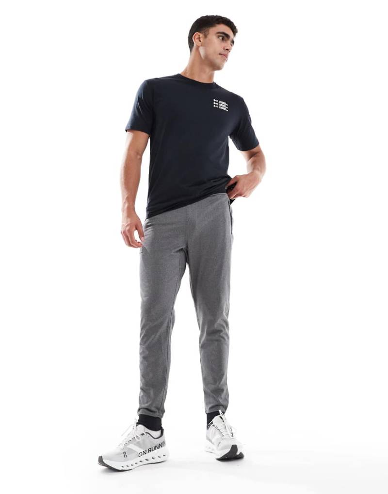 Under Armour - Jogginghose in Anthrazit im Sporttrikot-Style-Grau von Under Armour
