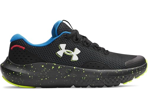 Under Armour Jungen Grundschule Surge 4, leichte und atmungsaktive Laufschuhe, gepolsterte Joggingschuhe für langen Komfort,Black / High Vis Yellow / White,38 von Under Armour