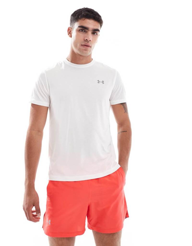 Under Armour - Launch - T-Shirt in Weiß mit reflektierendem Design von Under Armour