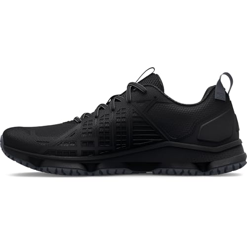 Under Armour Men's Micro G Strikefast Sneaker, Black Black Pitch Gray, 41 EU von Under Armour