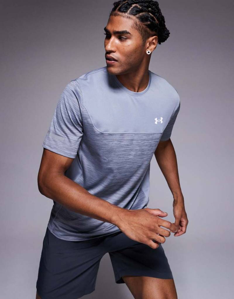 Under Armour - Tech Utility - T-Shirt in Stahlgrau von Under Armour