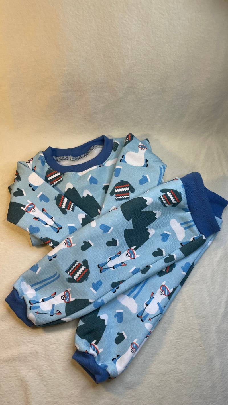 Babyhose, Babykleidung, Babypullover, Skipullover Für Babys, Süßes Babyset Gr. 56 von UnderTheStairsBerlin