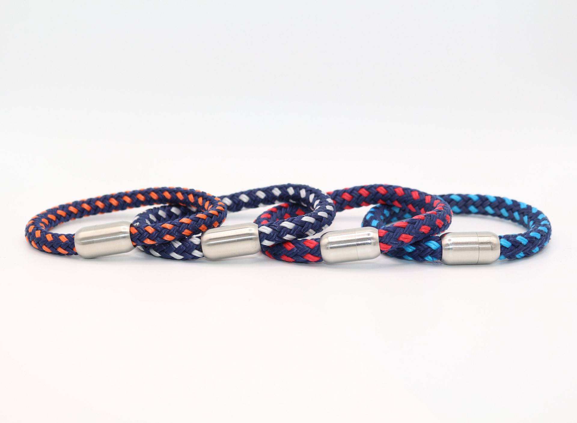 Segeltau Armband 8 Mm Blau Rot Weiss Mit Edelstahl Magnetverschluss Damen Herren Unisex Segeltau Armband 8 Mm Blau Rot Weiss Mit Edelstahl Magnetverschluss Damen Herren Unisex von UnderdogDesigns1