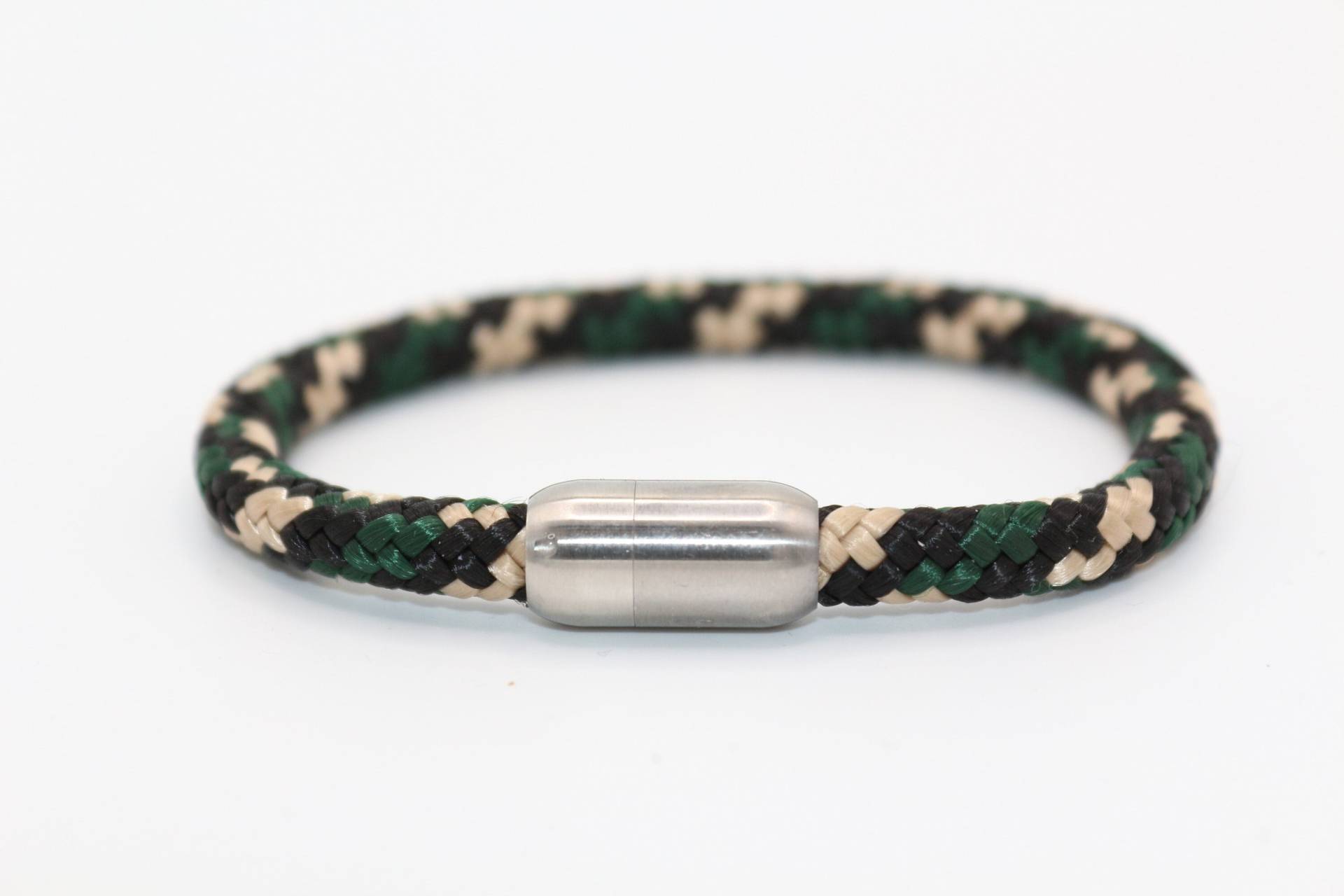 Segeltau Armband Camouflage Hunter 6mm Mit Edelstahl Magnetverschluss Herren Damen Segeltau Armband Camouflage Hunter 6mm Mit Edelstahl Magnetverschluss Herren Damen von UnderdogDesigns1
