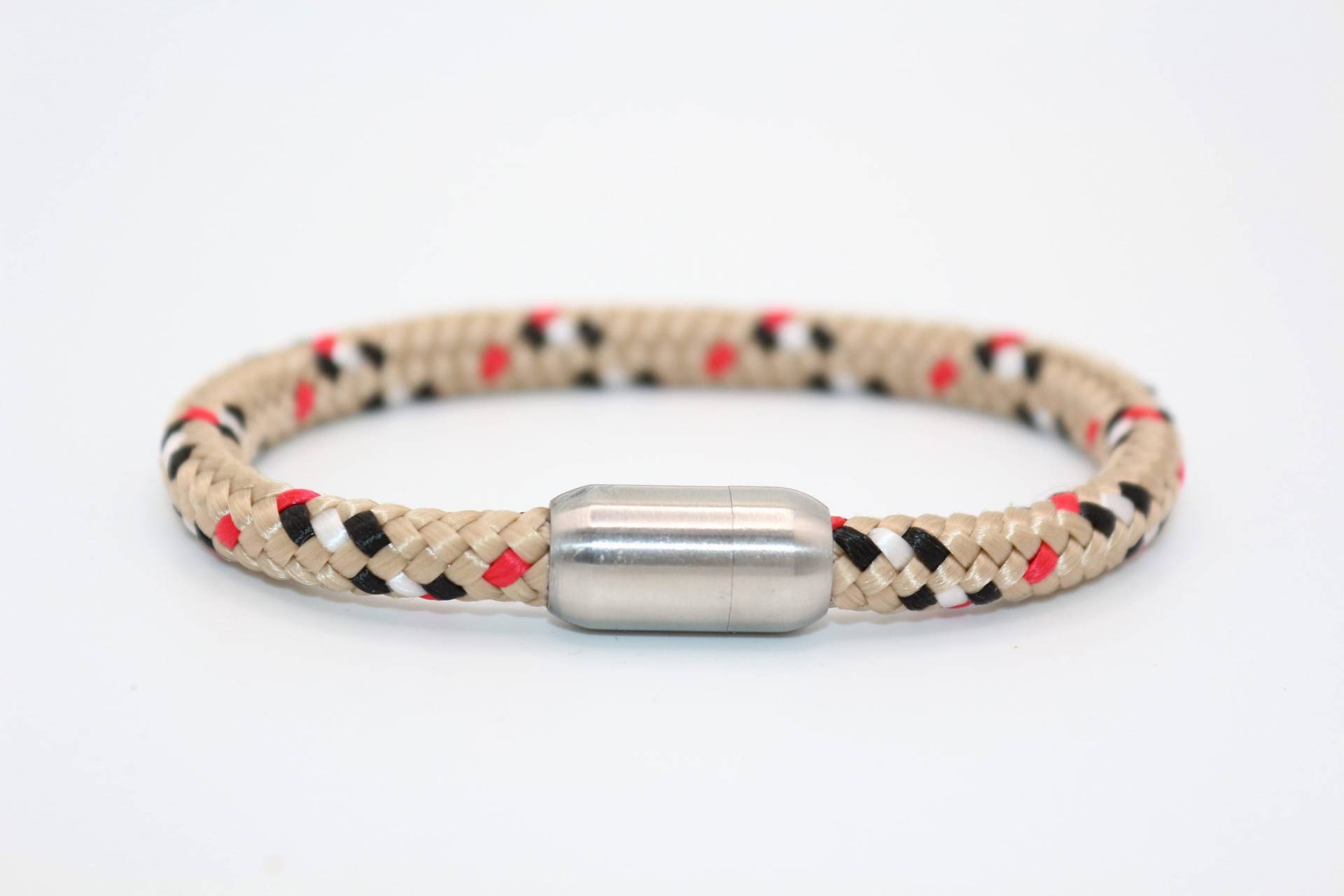 Segeltau Armband Tartan 6 Mm Beige Weiss Schwarz Rot Mit Edelstahl Magnetverschluss Herren Damen Segeltau Armband Tartan 6 Mm Beige Weiss Schwarz Rot Mit Edelstahl Magnetverschluss Herren Damen von UnderdogDesigns1