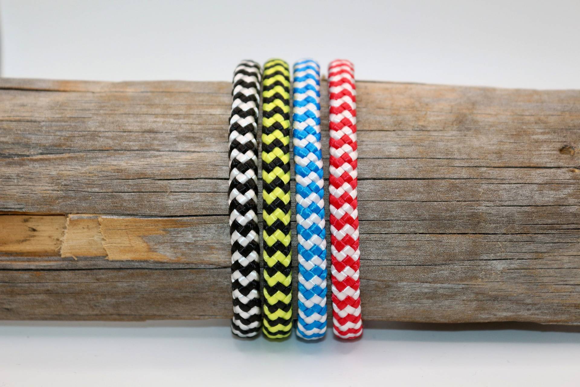 Segeltau Armband Zweifarbig 6mm Mit Edelstahl Magnetverschluss Unisex Segeltau Armband Zweifarbig 6mm Mit Edelstahl Magnetverschluss Unisex von UnderdogDesigns1