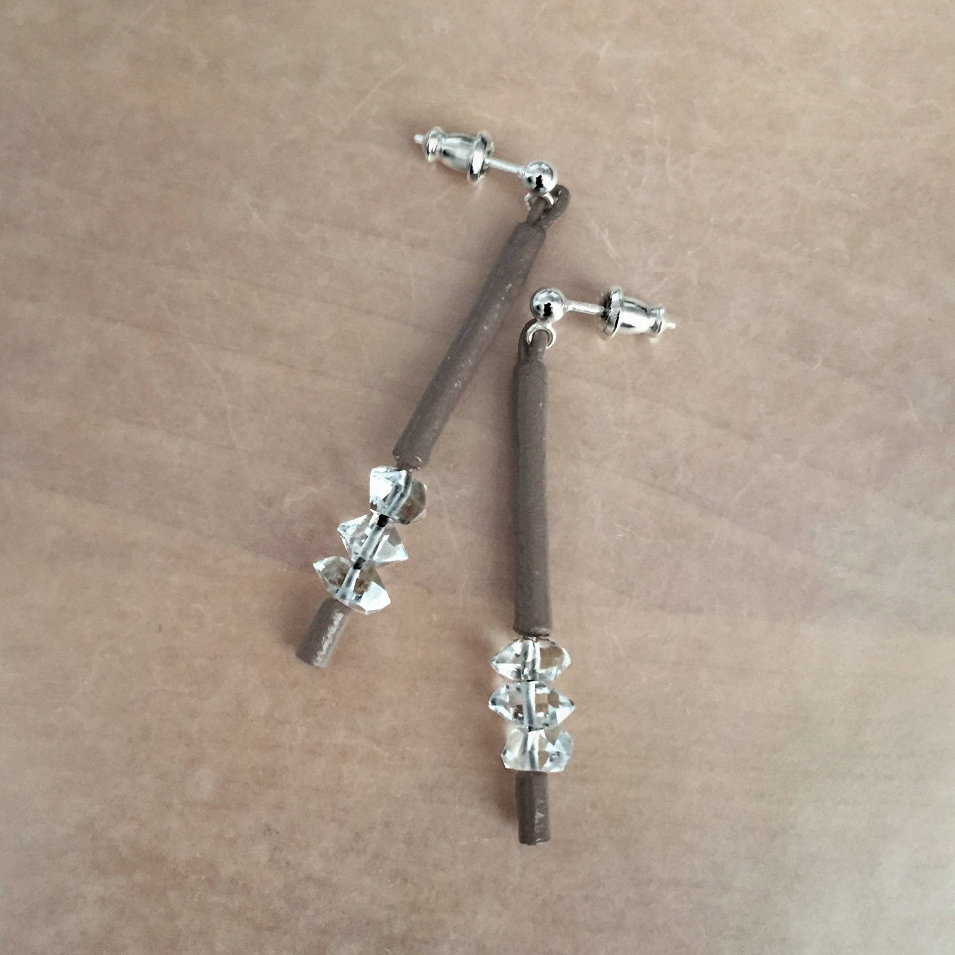 Ny Herkimer Diamant Handgefertigte Leder Perlen Ohrringe Ny Herkimer Diamant Handgefertigte Leder Perlen Ohrringe von UndergroundStars
