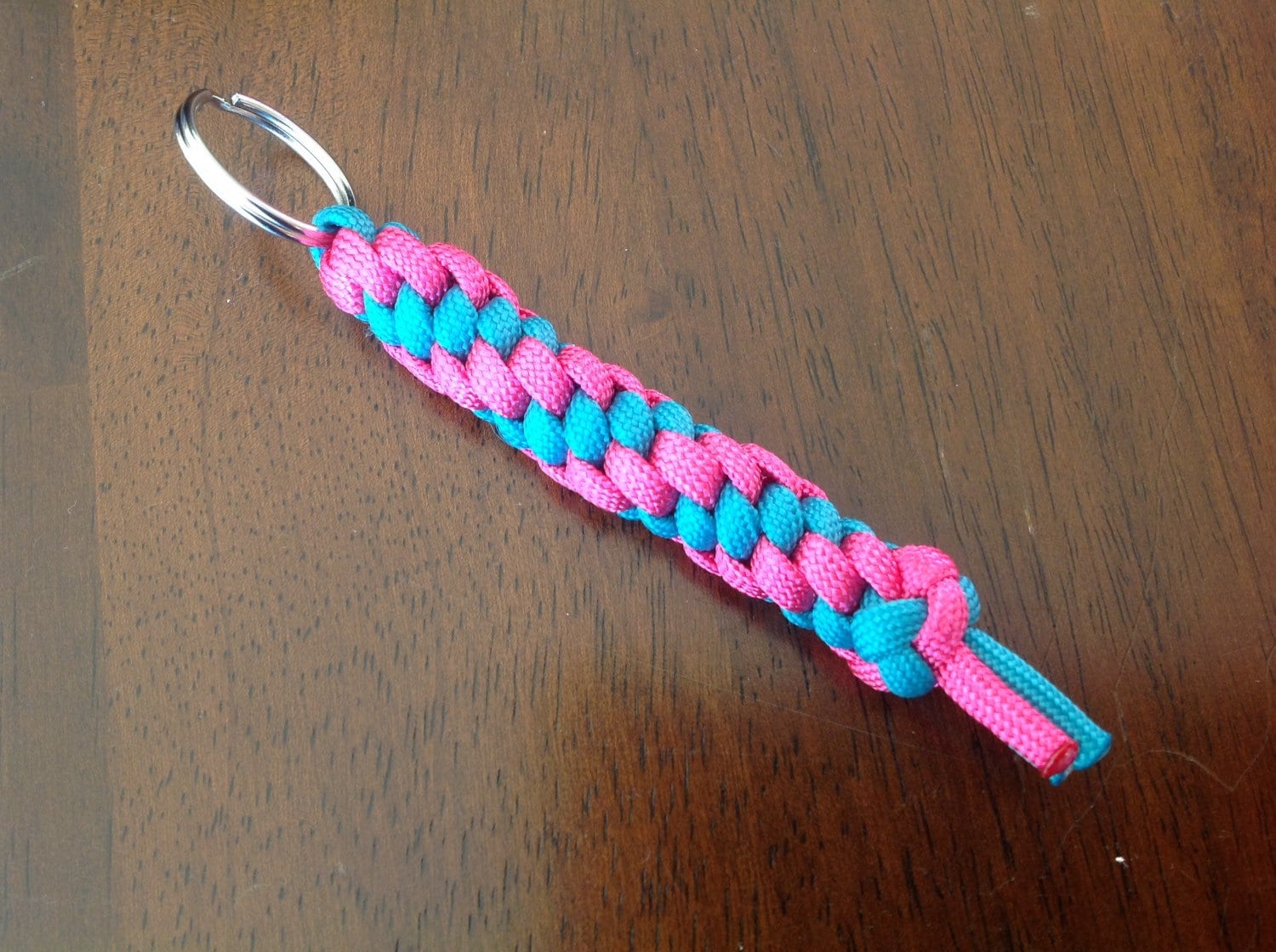Paracord Schlüsselanhänger Paracord Schlüsselanhänger von UneeKreationsNC
