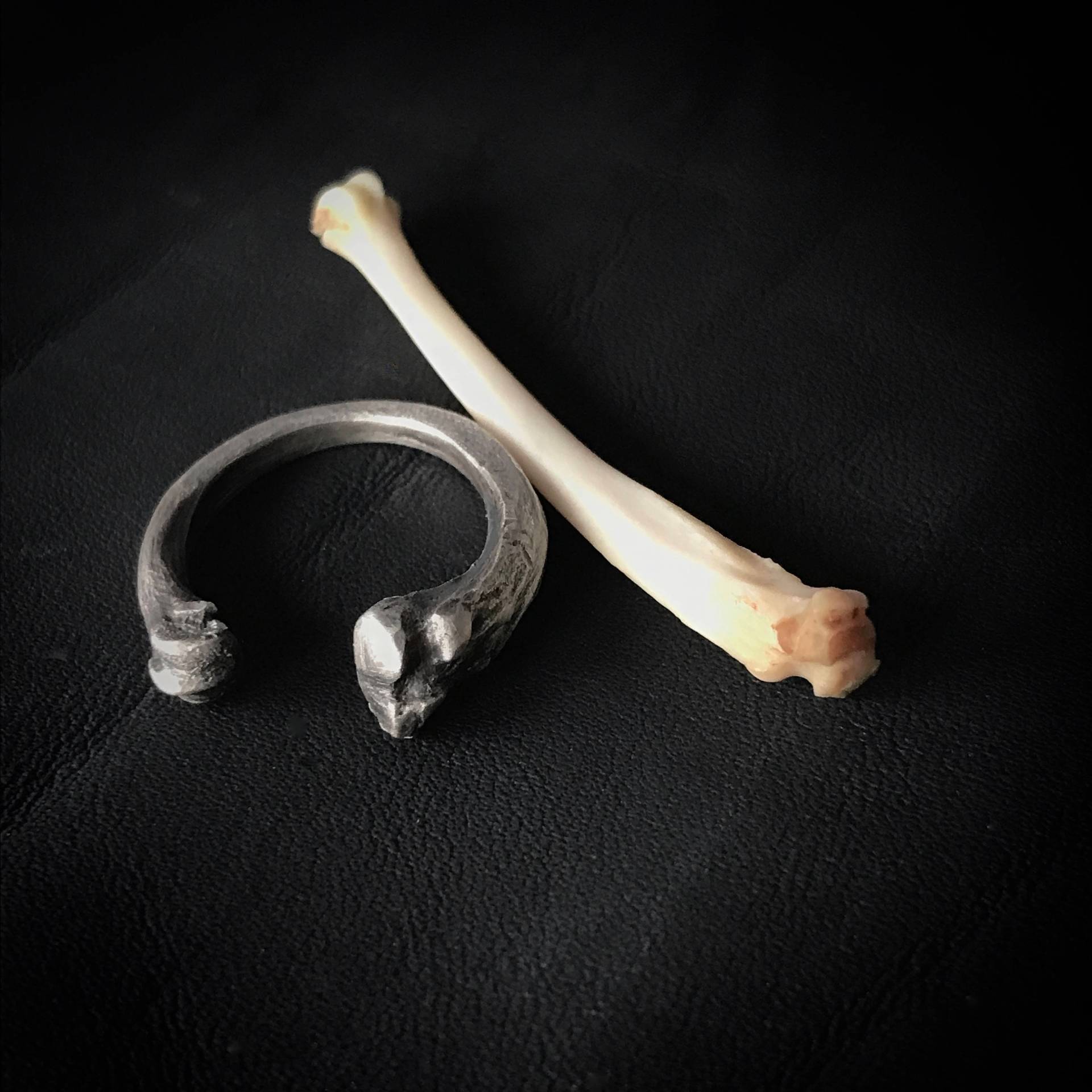 Knochen Ring - Katzen Memento Mori Witchy Silber Gothic Schmuck Goth Verstellbarer Relikt Knochen Ring - Katzen Memento Mori Witchy Silber Gothic Schmuck Goth Verstellbarer Relikt von UnevenCreations