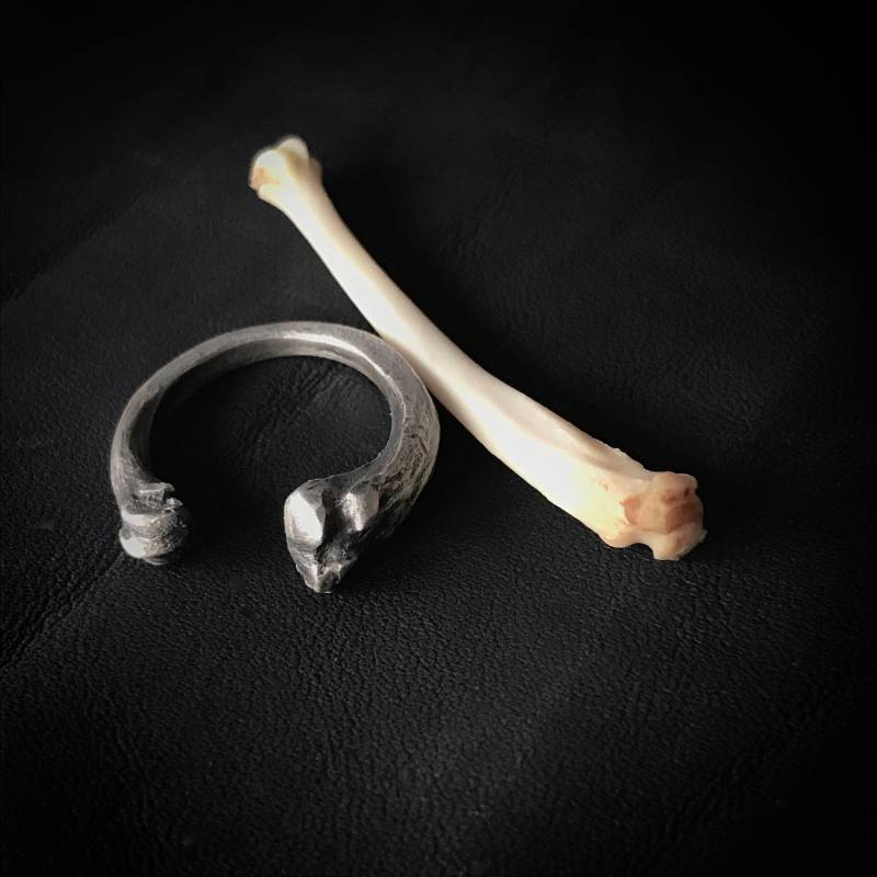 Knochen Ring - Katzen Memento Mori Witchy Silber Gothic Schmuck Goth Verstellbarer Relikt von UnevenCreations