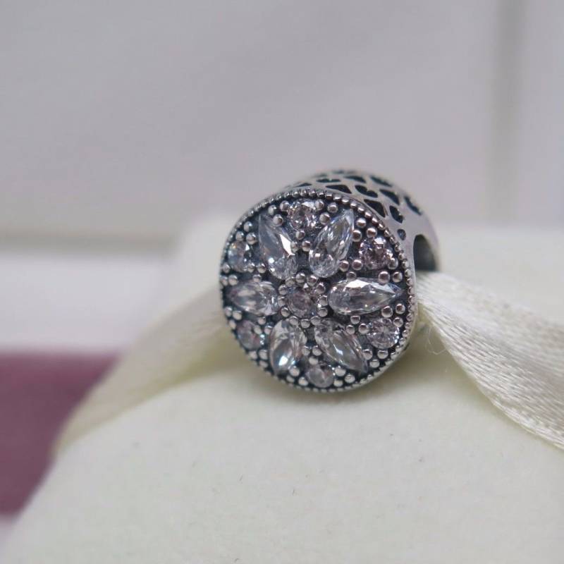 Pandora Strahlende Blüte Cz Charm #791762Cz Blume Schneekristall Tadelloser Zustand von Unforgetablecharms
