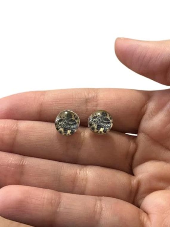 Mini Elefant Ohrstecker - Unisex, Handgefertigter, Von Der Natur Inspirierter Schmuck Mini Elefant Ohrstecker - Unisex, Handgefertigter, Von Der Natur Inspirierter Schmuck von UnicornGoodies