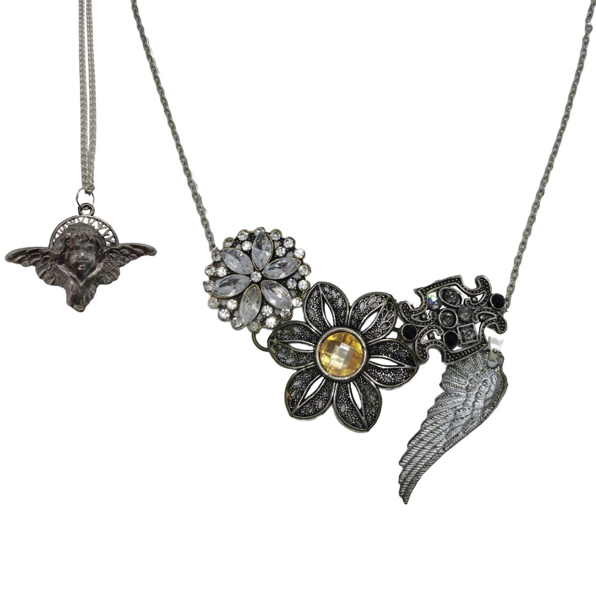 Steampunk|Gothic Style| Up-Cycled Halskette|Abstrakte Kette|Sliver Charms| Punk-Halskette | Mod Halskette Perlenkette Steampunk|Gothic Style| Up-Cycled Halskette|Abstrakte Kette|Sliver Charms| Punk-Halskette | Mod Halskette Perlenkette von UnicornGoodies