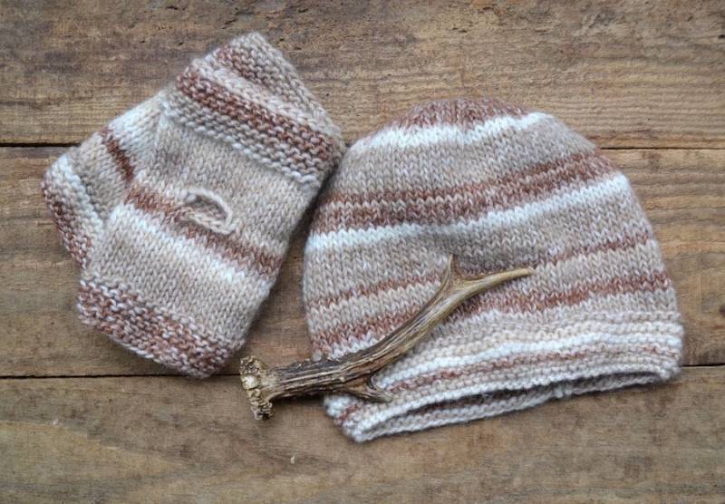 Braune Strickmütze, Schlichte Marmorierte Farbige Mütze Und Handwärmer, Handwärmer Aus Wolle von UnicornVibration