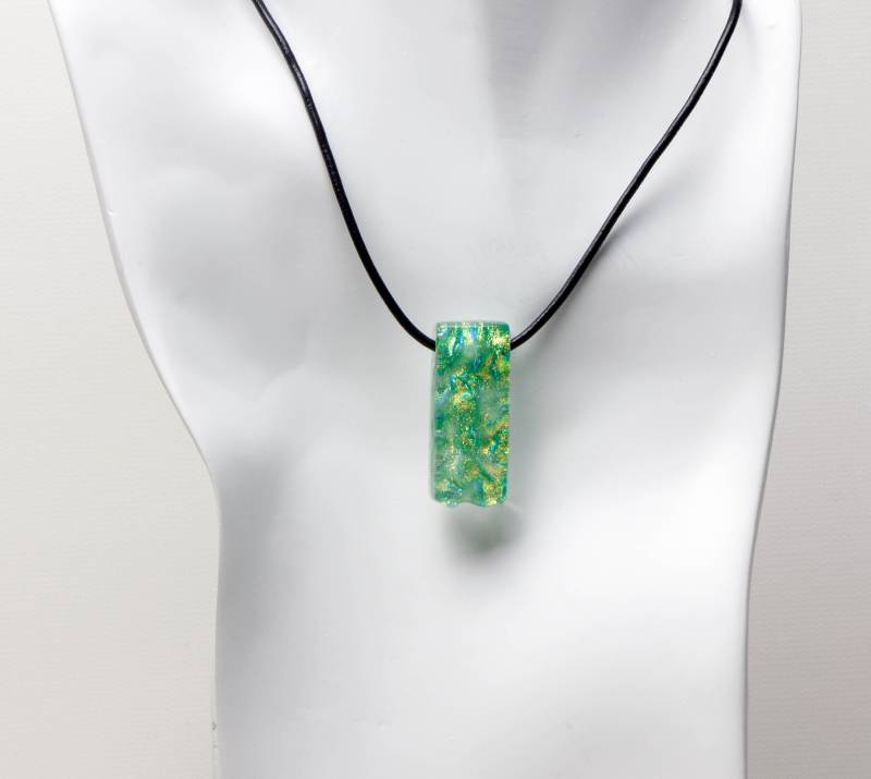 Grün Dichroic Glas Anhänger Schillernder Smaragd Anhänger Grün Dichroic Glas Anhänger Schillernder Smaragd Anhänger von UnicornsCreations