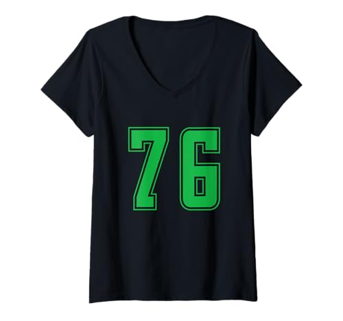 Damen Grün Nummer 76 Mannschaft Sport Nummerierte Uniform T-Shirt mit V-Ausschnitt von Uniform Numbered Retro Sports DESIGN ON THE FRONT