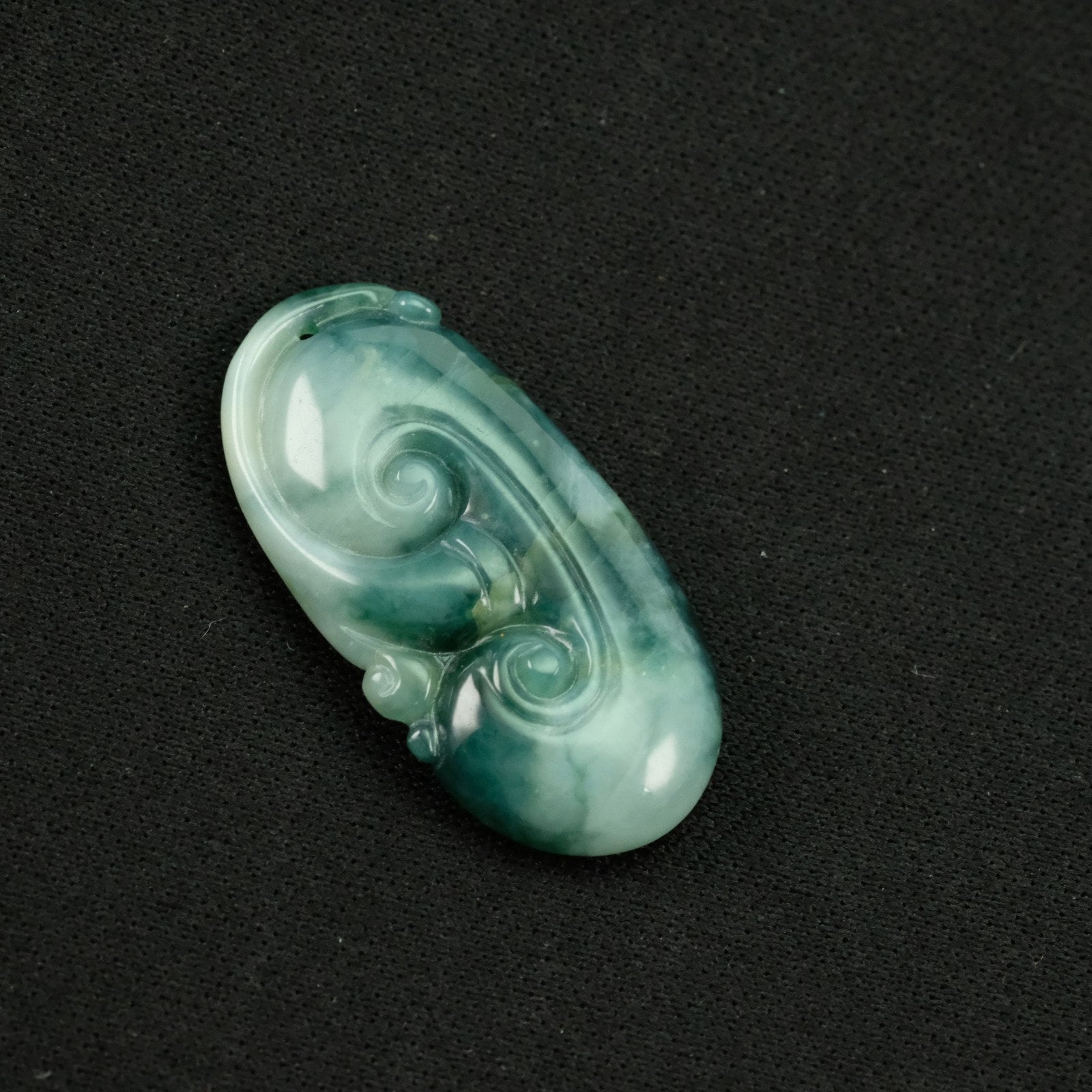 Imperial Green Ruyi Unbehandelter Burma Jadeit Jade Anhänger von UnijadeStore