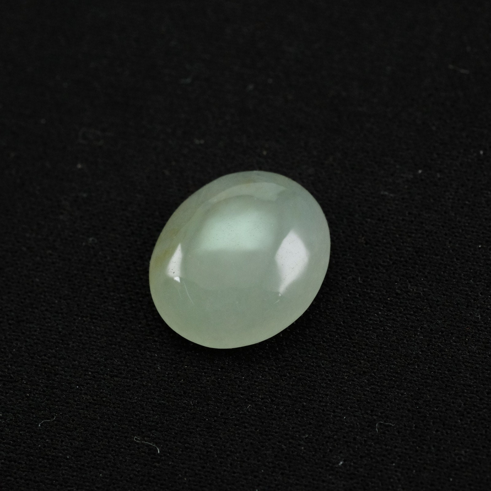 Oval Cabochon Gelblich Grün Burma Natürliche Jadeit Jade Anhänger von UnijadeStore