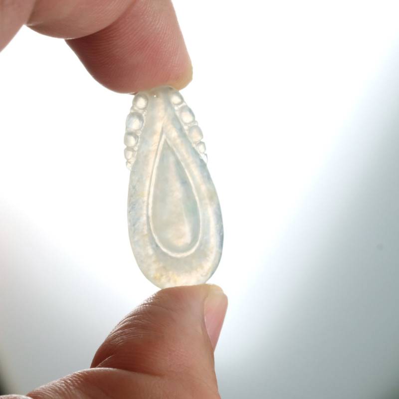 Top Icy Fortune Vase Unbehandelter Burma Jadeit Jade Anhänger von UnijadeStore