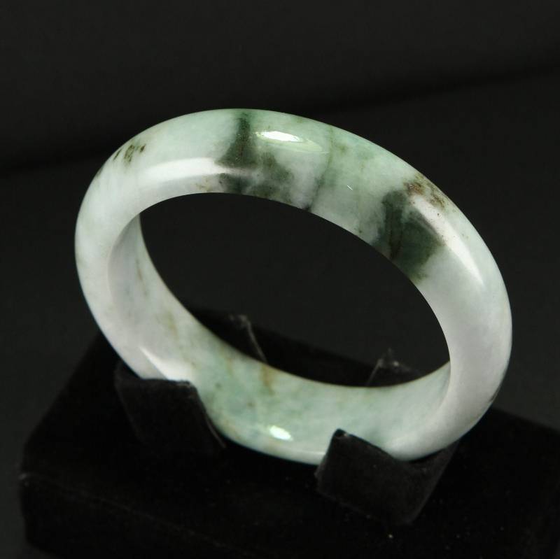 Zertifizierter Makelloser Vivid Green 57mm Jadeit Jade Armreif von UnijadeStore