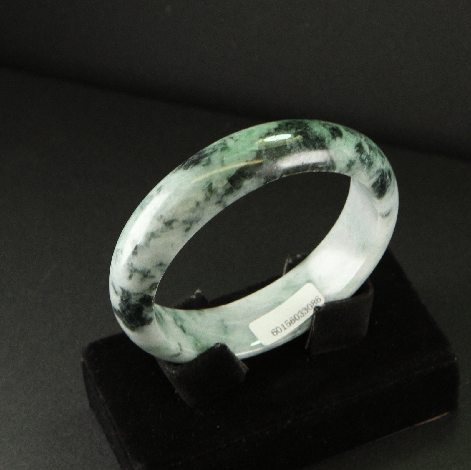 Zertifiziertes 60mm Myanmar Jadeit Jade Vivid Green Armreif von UnijadeStore