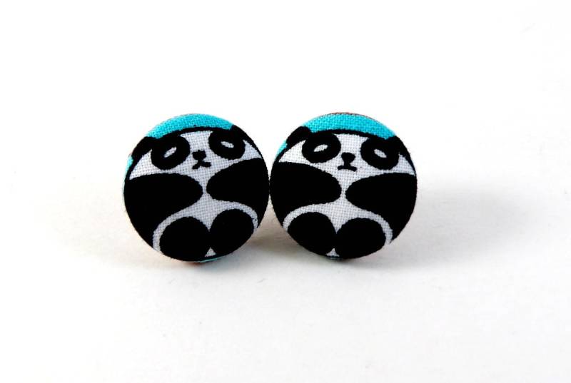 Panda Ohrstecker Handgemachte Stoff-Knopf-Ohrringe Panda Ohrstecker Handgemachte Stoff-Knopf-Ohrringe von UnikWalk