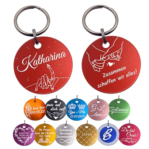Personalisierter Schlüsselanhänger mit Gravur – Geschenk für Partner, Freunde & Familie – Andenken & Glücksbringer – Reise, Event, Hochzeit, Geburt – 12 Farben, mit Beutel (Grün, 35mm) von Unikat Branding