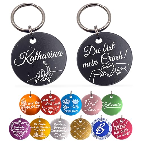 Personalisierter Schlüsselanhänger mit Gravur – Geschenk für Partner, Freunde & Familie – Andenken & Glücksbringer – Reise, Event, Hochzeit, Geburt – 12 Farben, mit Beutel (Schwarz, 35mm) von Unikat Branding