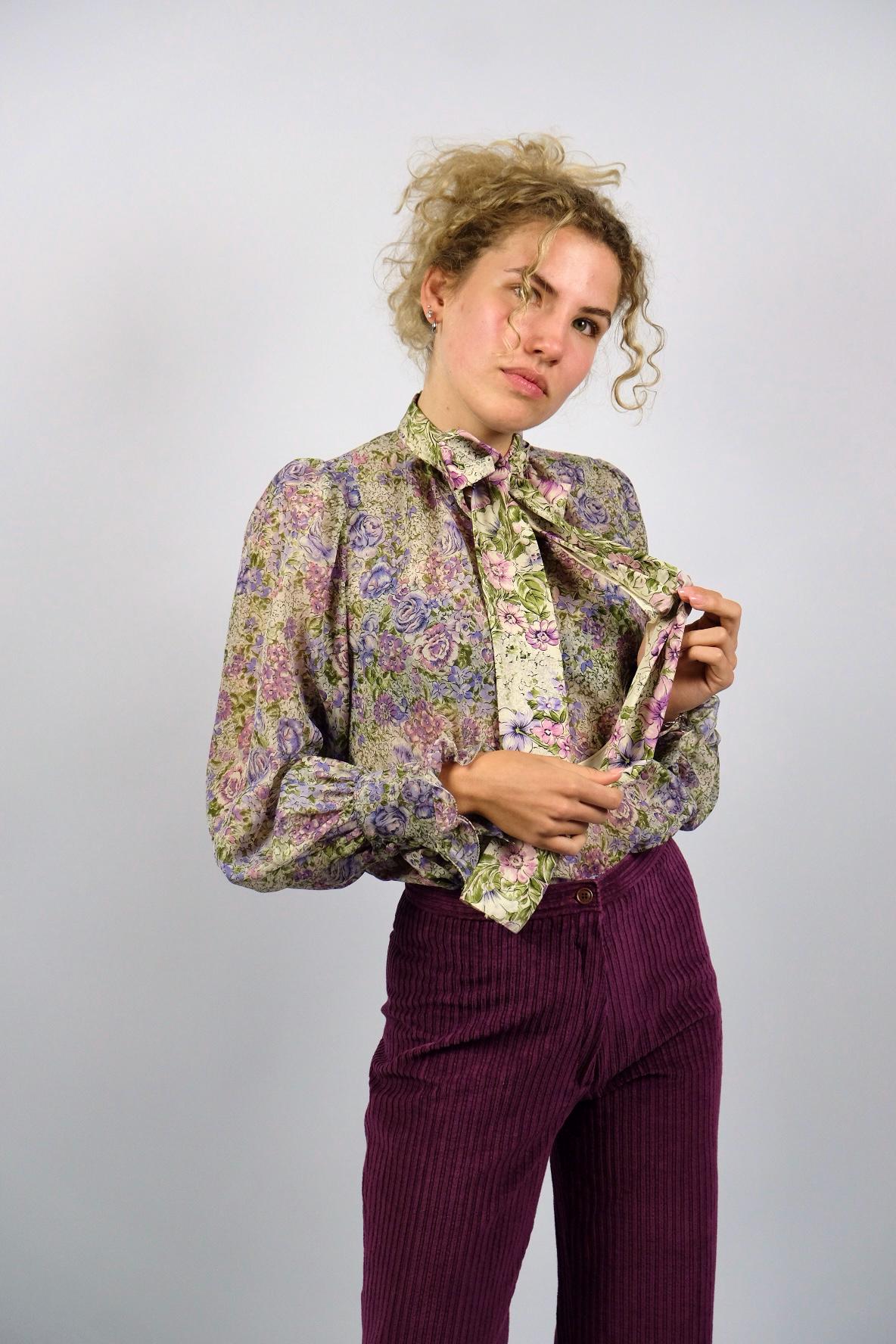 Vintage 70S Blumen Print Schluppenbluse - Xs von UnikatVintageDE