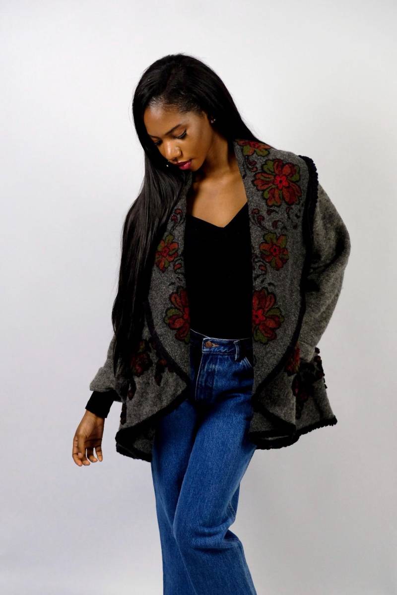 Vintage 90S Wolle Boho Blumen Cardigan - S/M von UnikatVintageDE