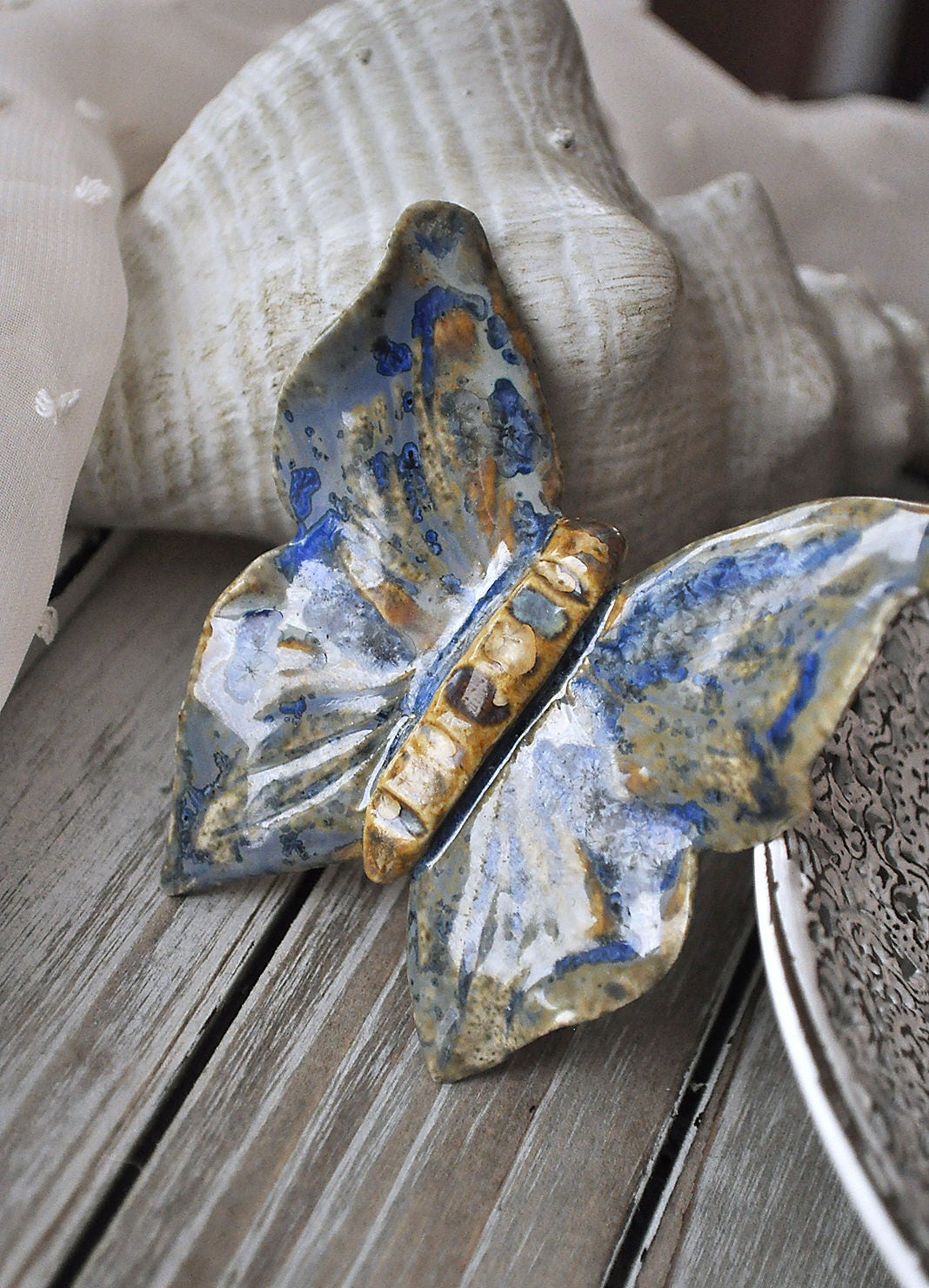 Handgemachte Keramik-Art Brooch Butterfly Moth-Blauer Beige-Clay Pin Garden-Spring Geschenk Für Ihre Gabe Mama Handgemachte Keramik-Art Brooch Butterfly Moth-Blauer Beige-Clay Pin Garden-Spring Geschenk Für Ihre Gabe Mama von UniquEcoLife