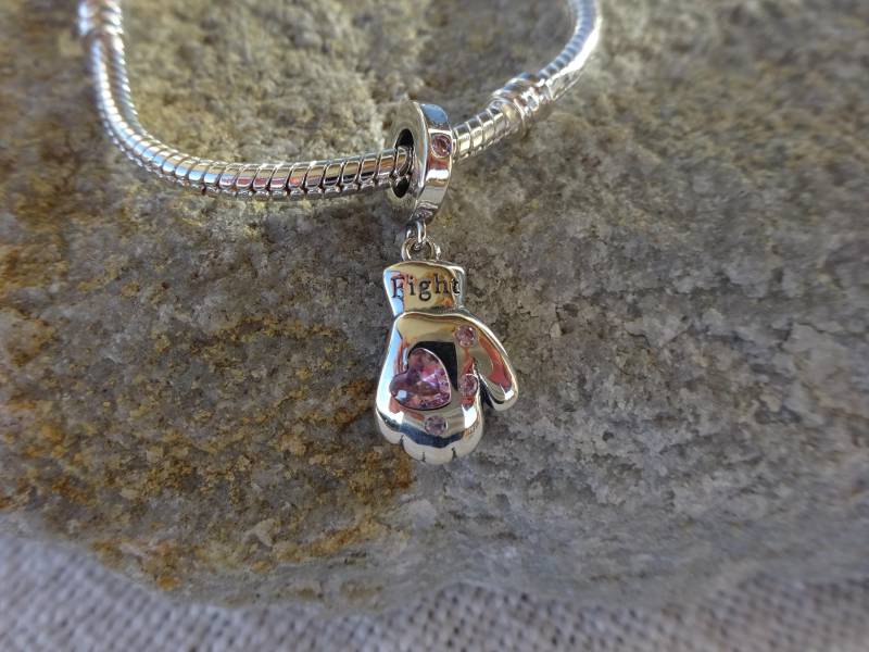 Armband - Brustkrebs Bewusstseins Rosa Schleife Anhänger/Motiv "Fight" Sympathie von UniqueArtByFelicia